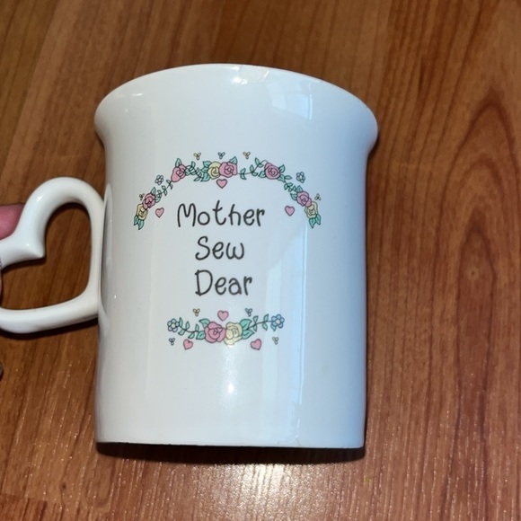 PRECIOUS MOMENTS "Mother Sew Dear" Coffee Mug - Picture 5 of 6